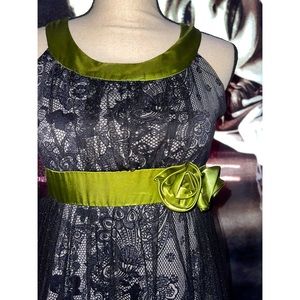 Kid’s Beautiful Green & Black Lace Speeckless Tank Cut Dress 💚